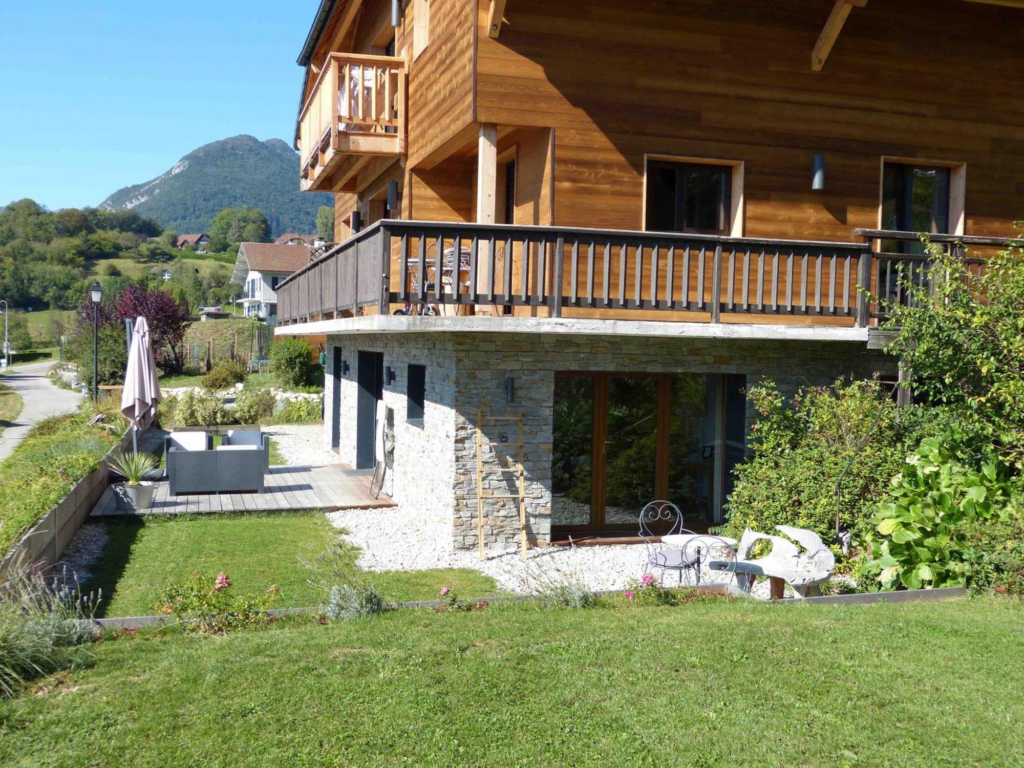 Le Chalet Des Voiles Bed & Breakfast Talloires Bagian luar foto