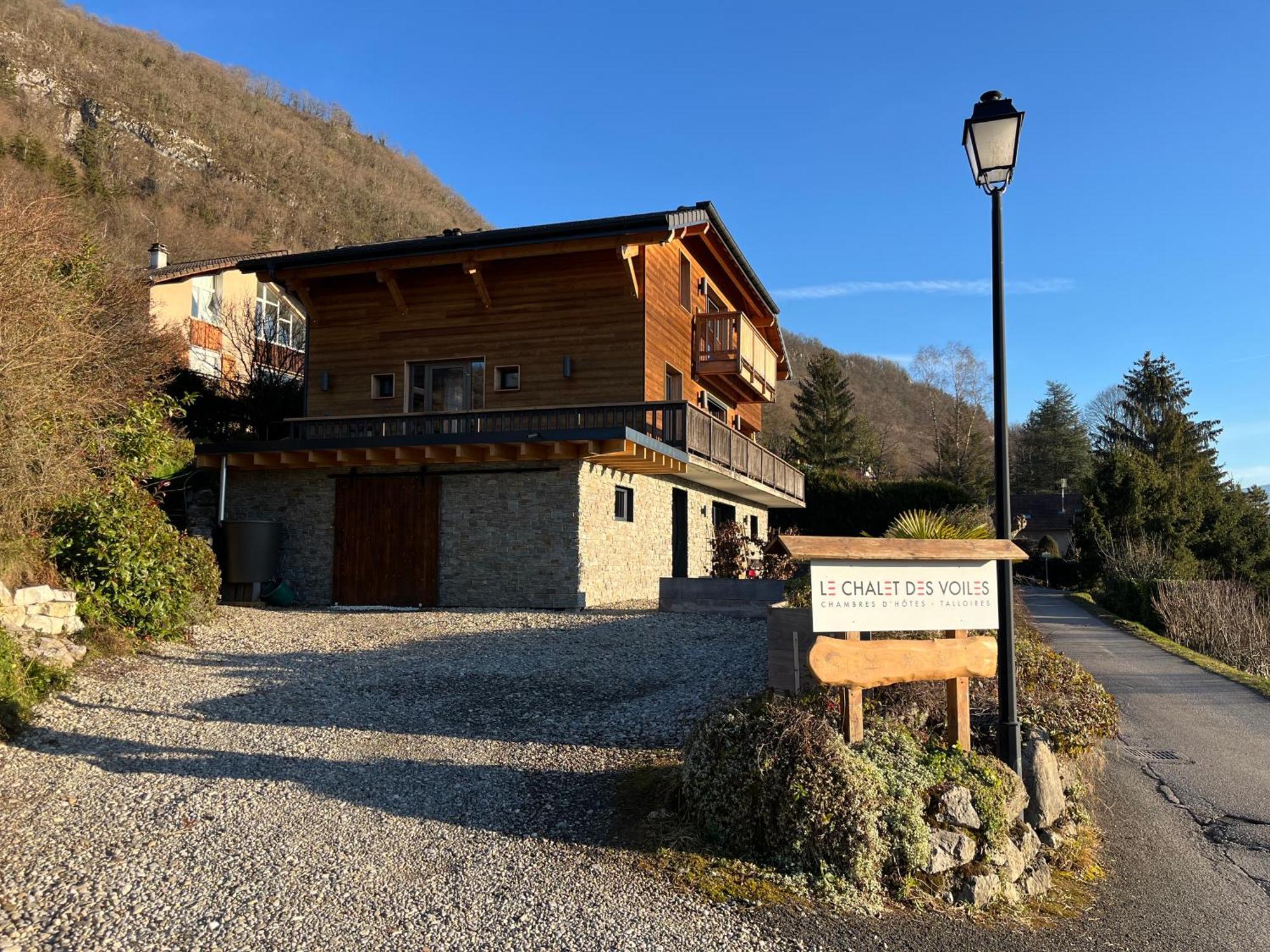 Le Chalet Des Voiles Bed & Breakfast Talloires Bagian luar foto